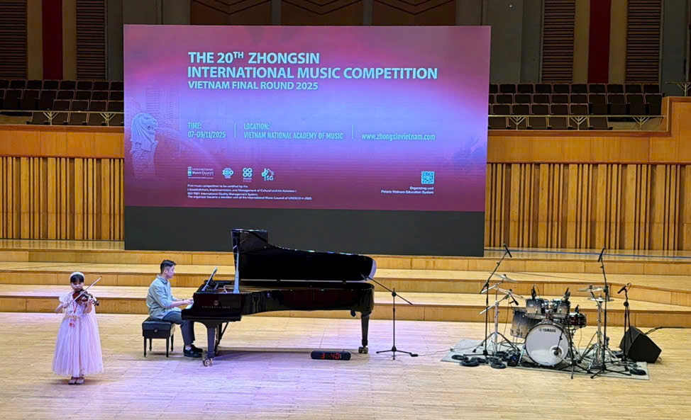 Học viên đạt Giải Ba cuộc thi Violin tại Singapore